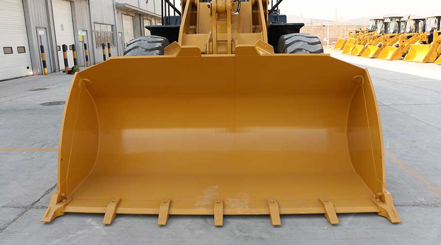 Фронтальный погрузчик SEM 656D