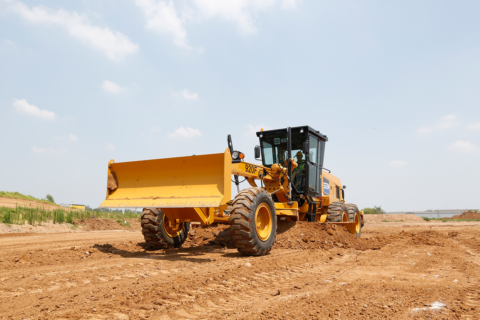 Автогрейдер SEM 920F