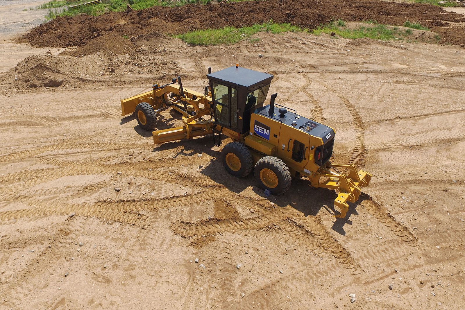 Автогрейдер SEM 920F
