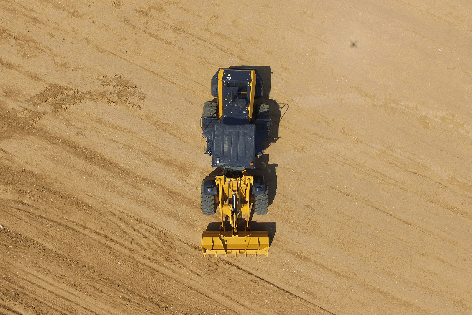 Фронтальный погрузчик SEM 656F