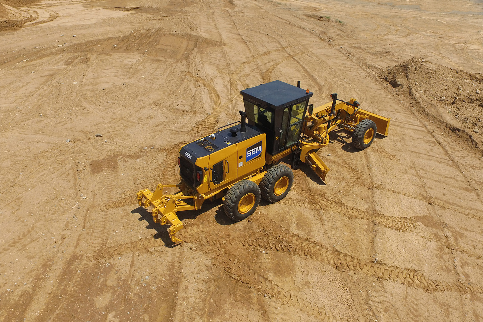 Автогрейдер SEM 920F