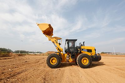 Фронтальный погрузчик SEM 676F