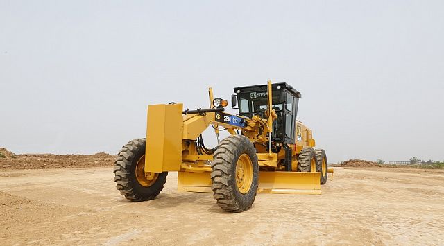 Автогрейдер SEM 917