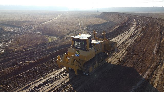 Бульдозер SEM 822D
