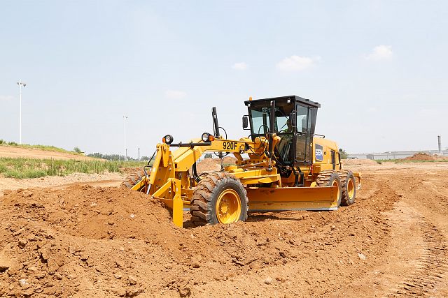 Автогрейдер SEM 920F