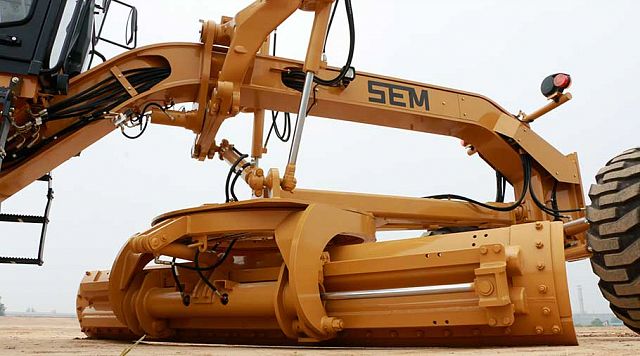 Автогрейдер SEM 919