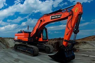 Гусеничный экскаватор DEVELON DX225NLCA