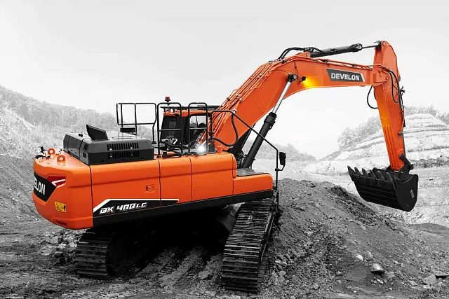 Гусеничный экскаватор DEVELON DX400LC-7M