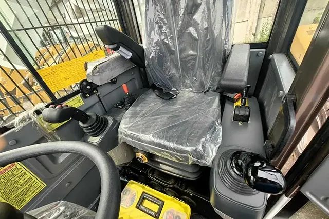Бетоносмеситель с самозагрузкой Ynix QGMC6000