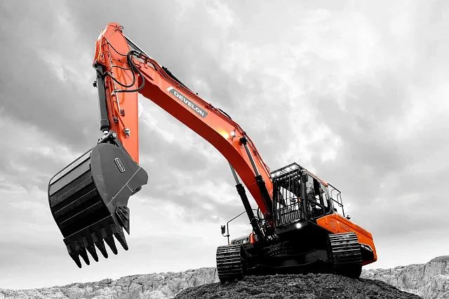 Гусеничный экскаватор DEVELON DX400LC-7M