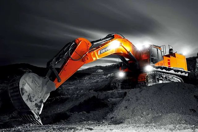 Гусеничный экскаватор DEVELON DX800LC-5B