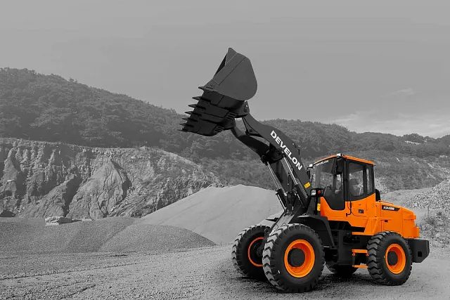 Фронтальный погрузчик DEVELON SD200
