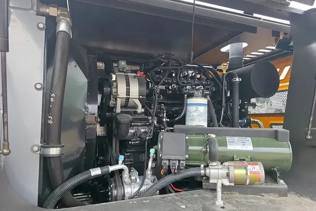 Колесный экскаватор Rantex XYC85