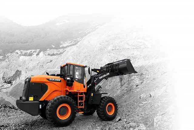 Фронтальный погрузчик DEVELON SD300
