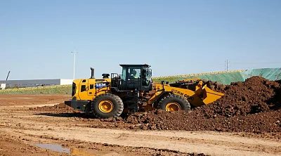 Фронтальный погрузчик SEM 688G